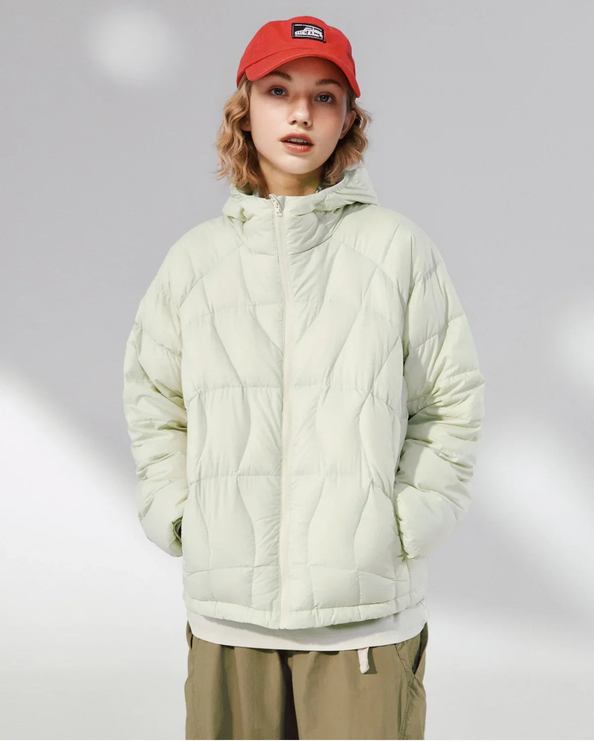 Herren Daunenjacke Regular Fit Leicht Packbar Kapuze Wasserabweisend Nylon 90% Daunen Winter Streetwear