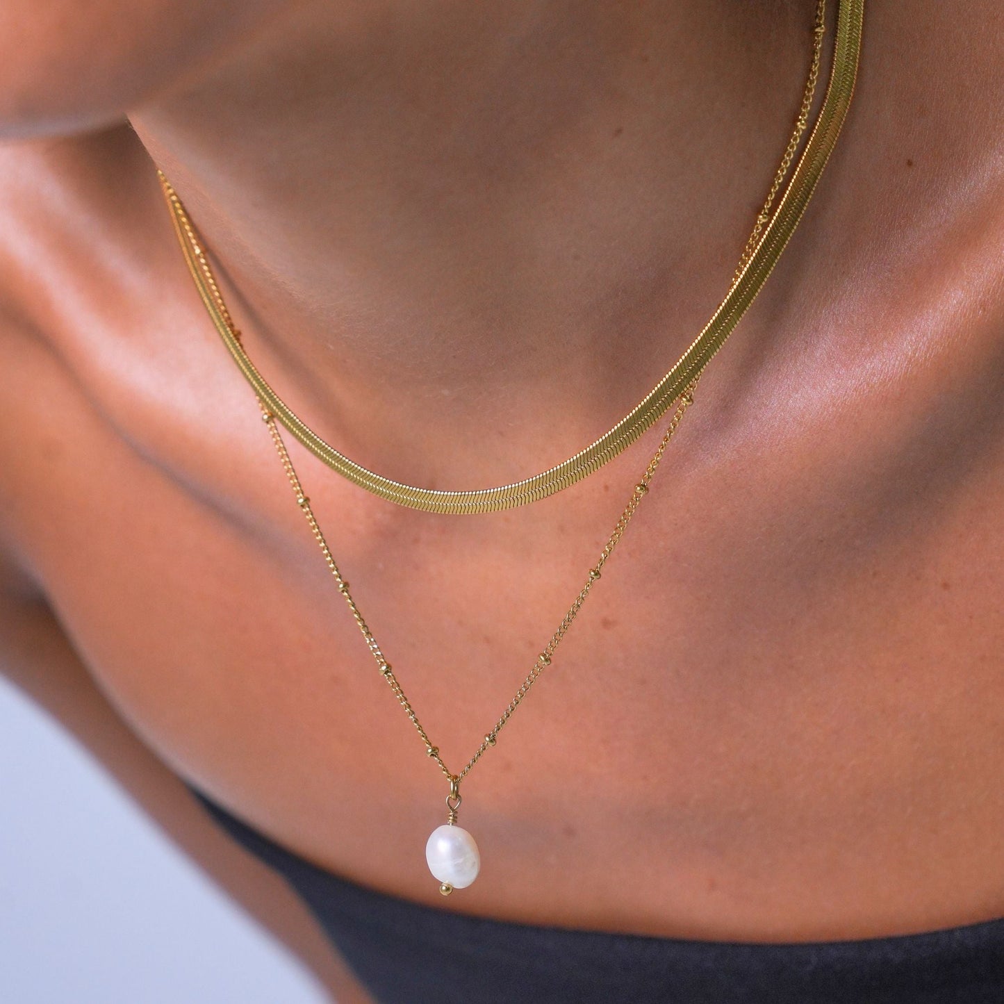 Damen Schmuckset Gold mit Herringbone Choker und Süßwasserperlen-Anhänger, 18K PVD Edelstahl, wasserfest
