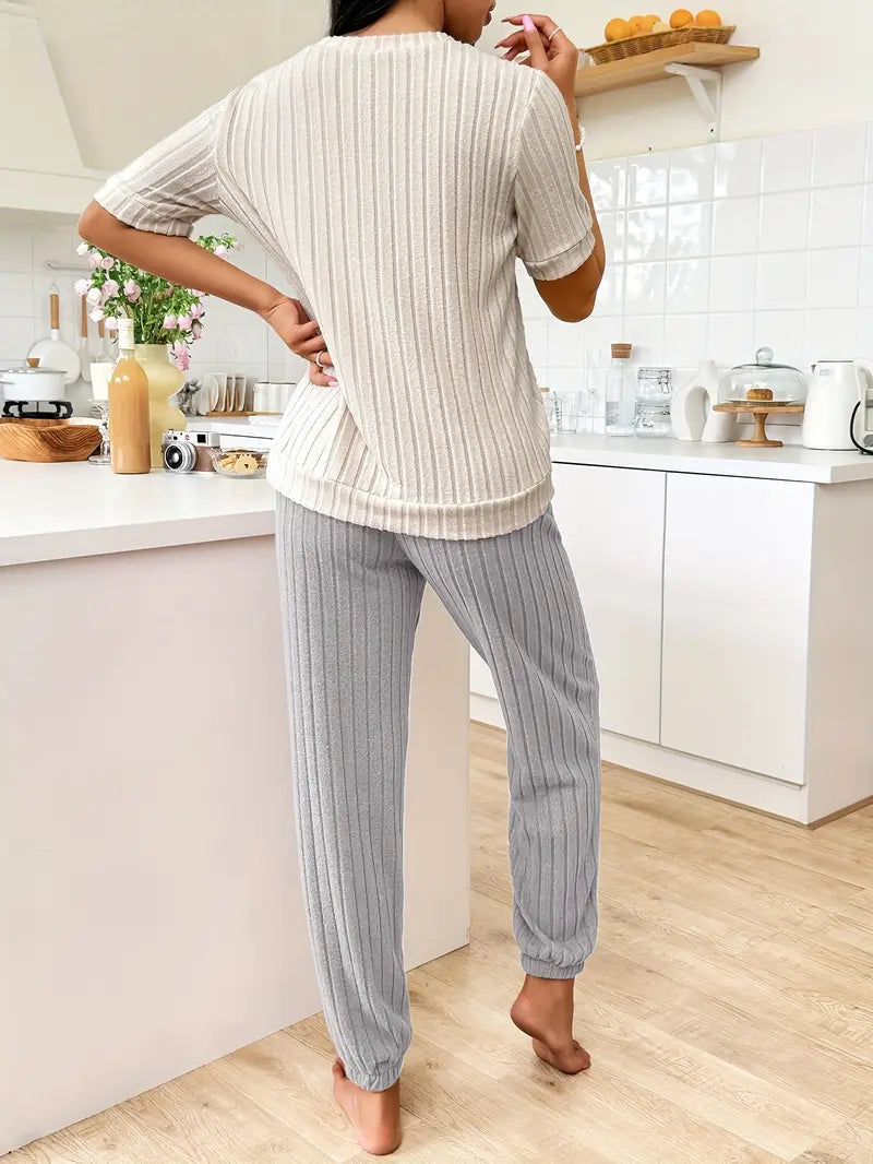 Damen Zweiteiler Regular Fit Ripp-Pyjama Set Kurzarm Oberteil mit Herzmotiv Hose Elastischer Bund Lounge Set 2-teilig