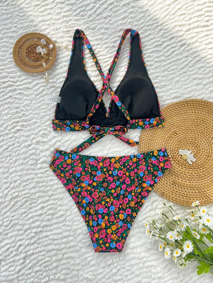 Damen Bikini Zweiteiler floral Halterneck V-Ausschnitt bügellos gepolstert