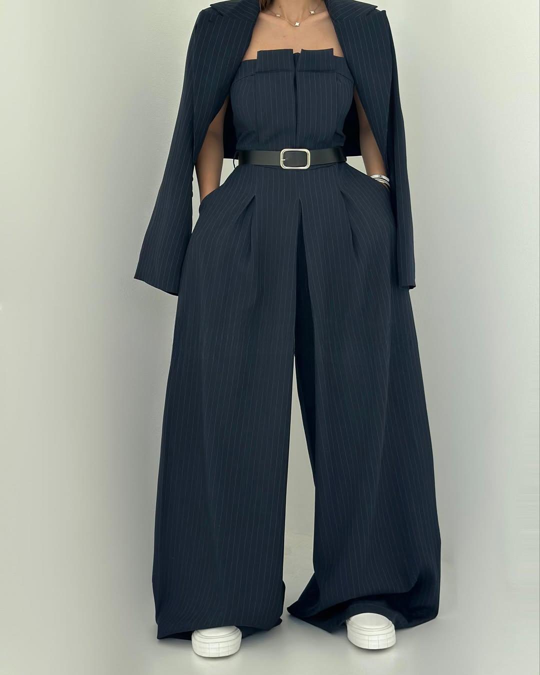 Damen Zweiteiler Regular Fit Jumpsuit mit trägerlosem Oberteil, kurzer Jacke und weitem Bein Set 3-teilig Reise- und Alltagsoutfit