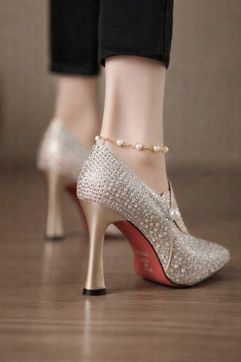 Damen Pumps spitzer Kätzchenabsatz Strass Reißverschluss elegant