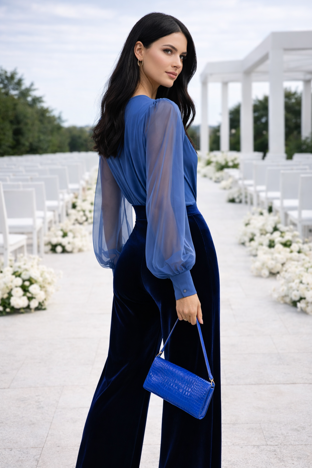 Damen Jumpsuit langarm, V-Ausschnitt, taillierte Passform, elegant