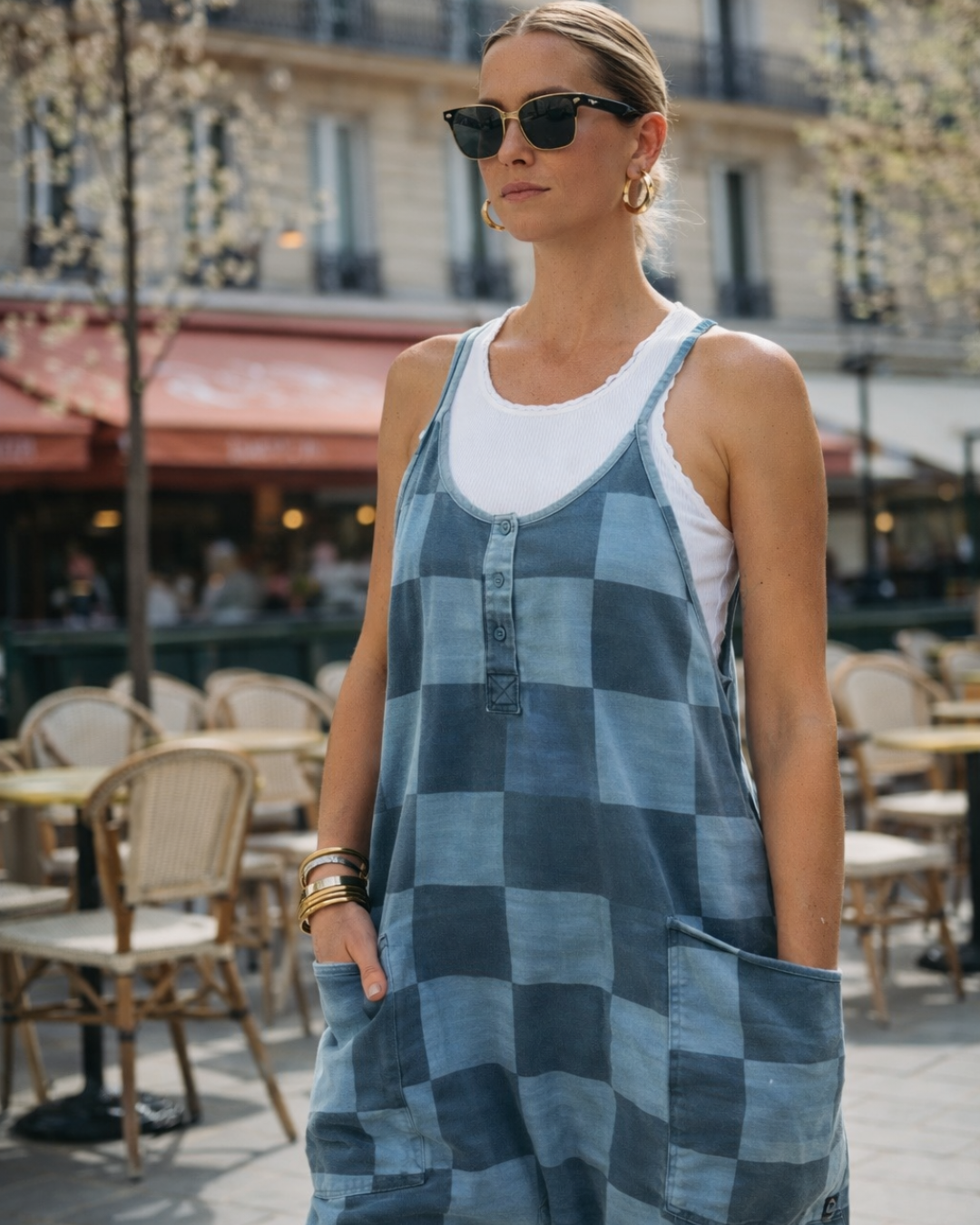 Damen Overall kariert, Oversize Passform, offene Rückenträger, Druckknopfverschluss, Taschen