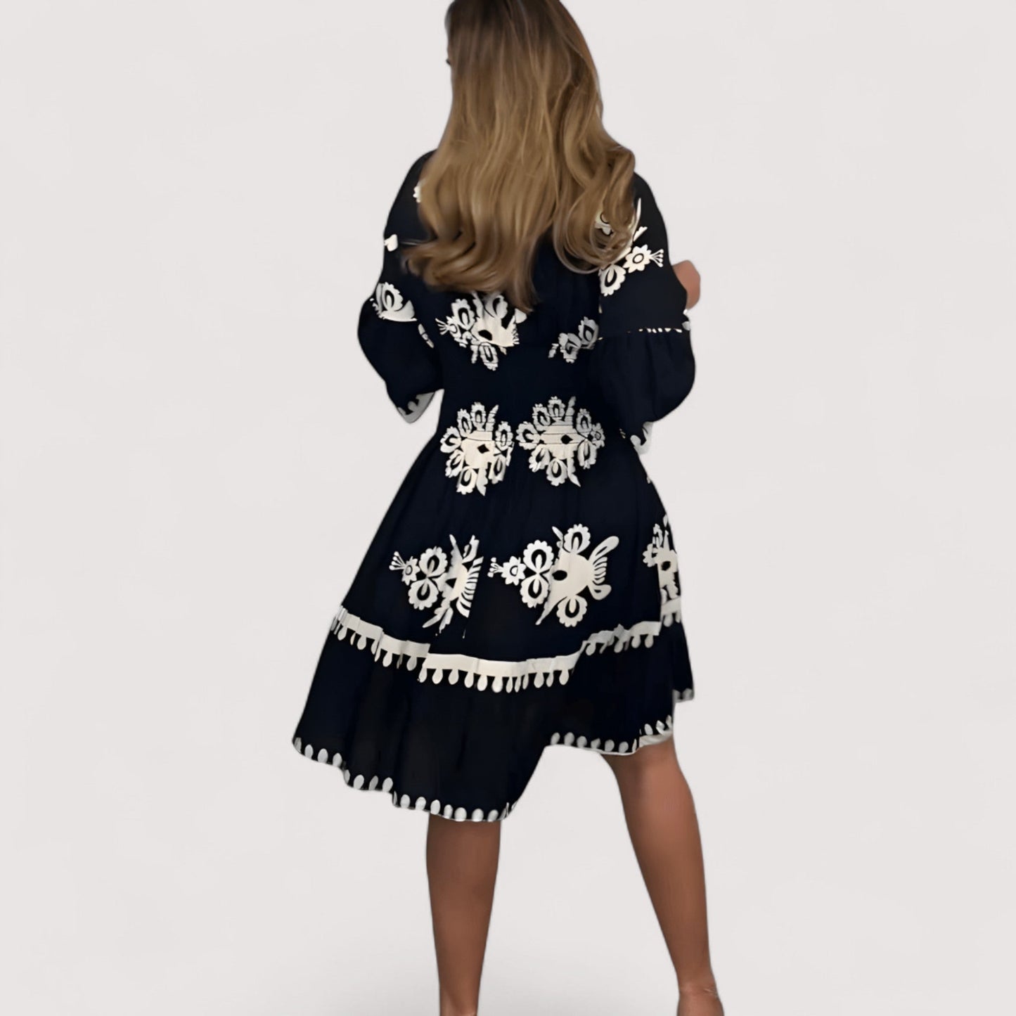 Damen Kleid Boho Stickerei locker Passform fließend vielseitig elegant