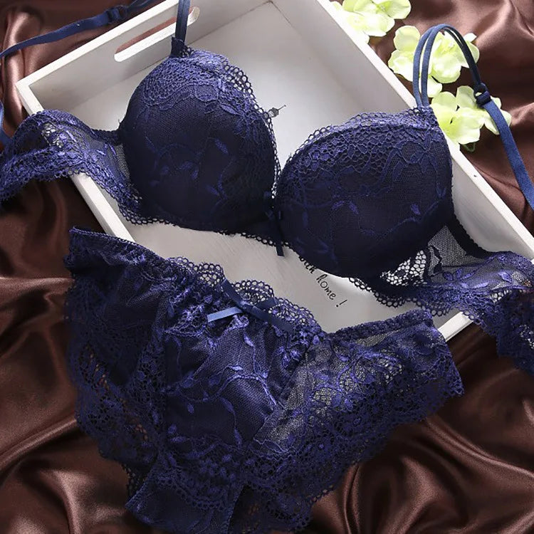 Damen Dessous Set Bordeaux Spitze Push-up BH mit Slip elegante florale Details