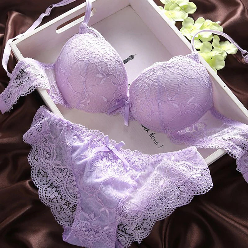 Damen Dessous Set Bordeaux Spitze Push-up BH mit Slip elegante florale Details