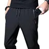 Herren Joggerhose Slim Fit elastischer Bund bequeme gerade Passform