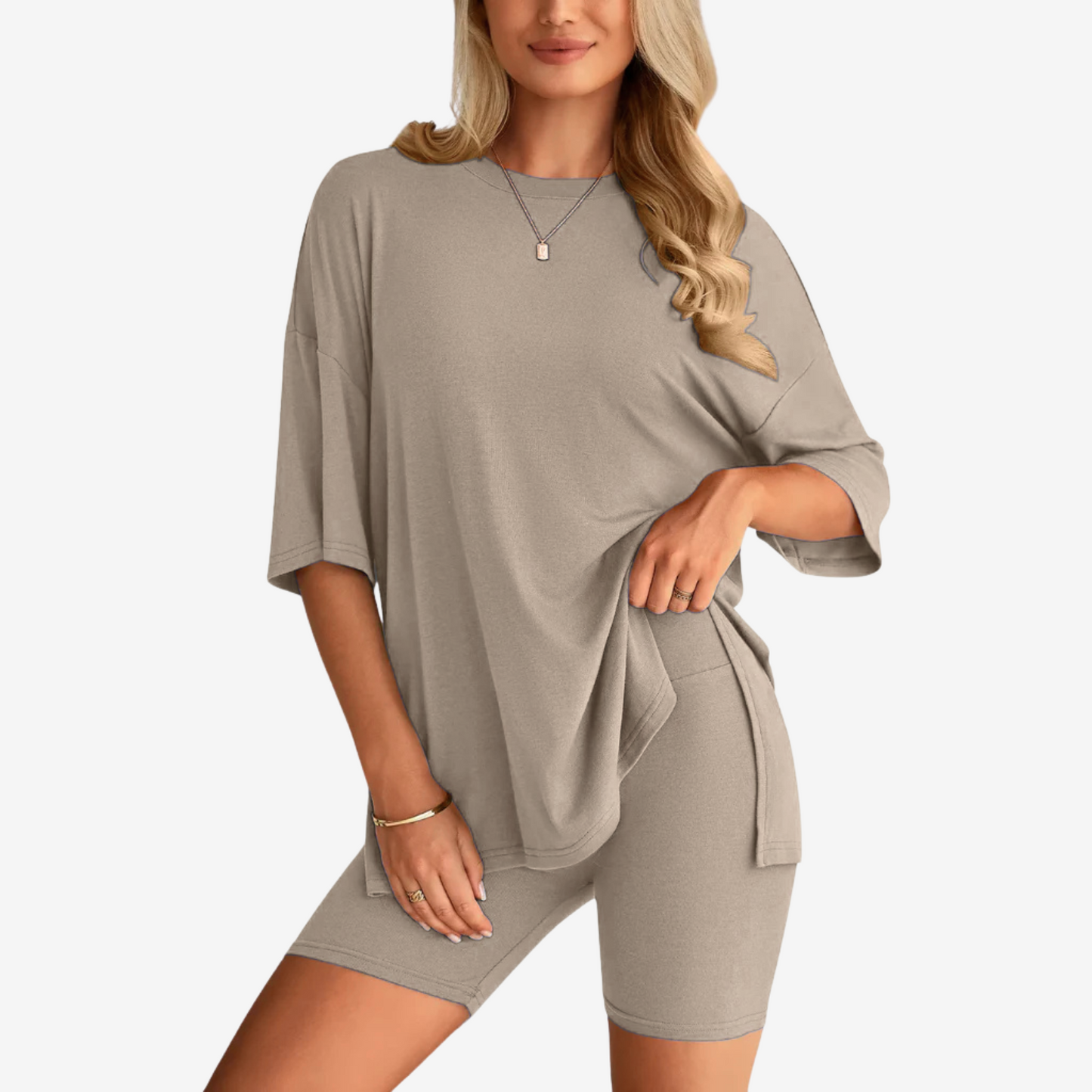 Damen T-Shirt und Shorts Set oversized locker geschnitten mit elastischem Bund bequem atmungsaktiv