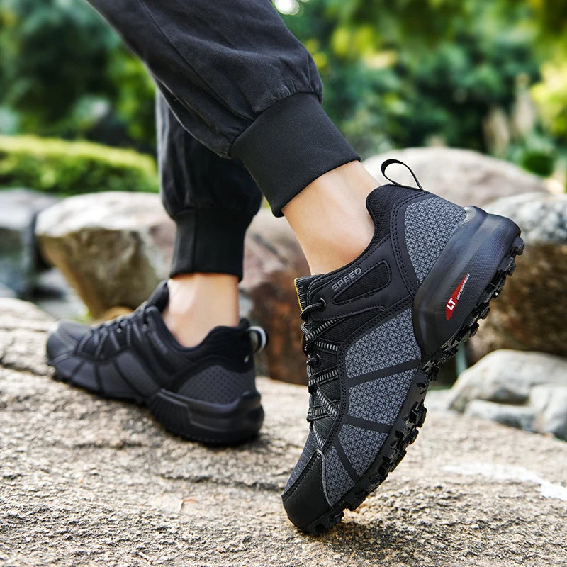 Herren Schwarz Grau rutschfest Outdoor Wanderschuhe mit Schnürung und griffiger Sohle