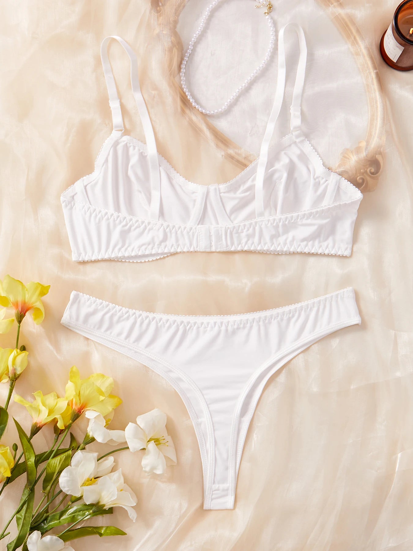 Damen Dessous Set Schwarz Bügel-BH und String schlicht verstellbare Träger figurbetonte Passform