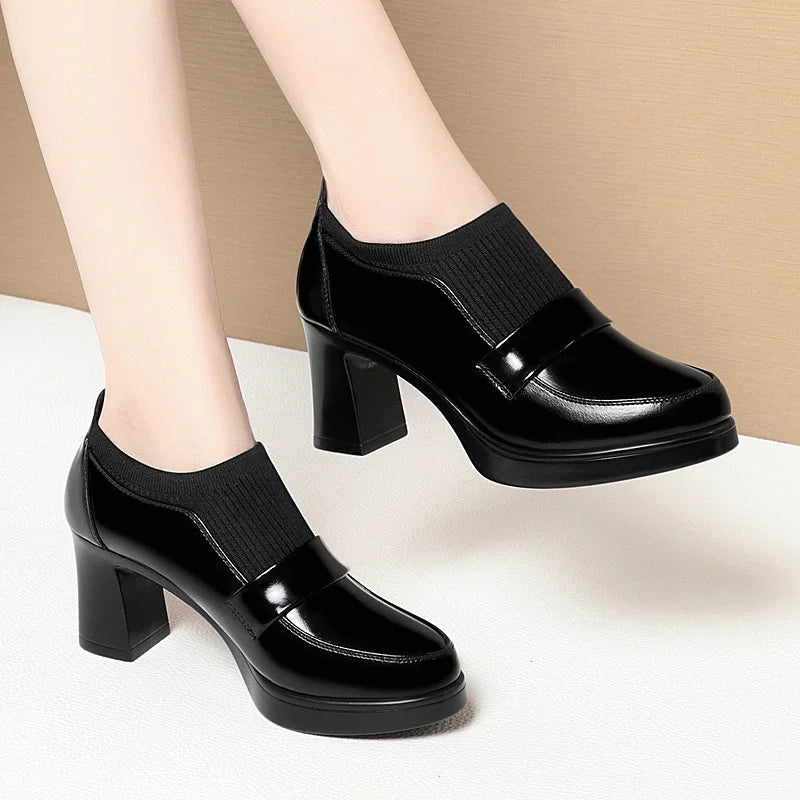 Damen Loafer Pumps Schwarz mit Plateausohle elastischem Einstieg und Blockabsatz