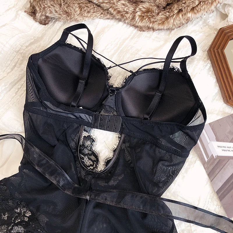 Damen Body Dessous Schwarz mit Spitze, Trägern, Cut-Out und Schleifendetail