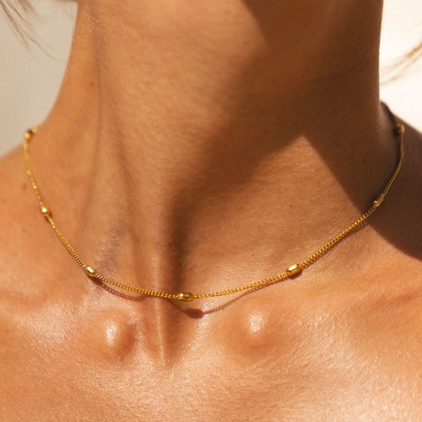 Damen Perlen Choker Gold Edelstahl 18K PVD Verstellbare Halskette Wasserfest 37 + 5 cm