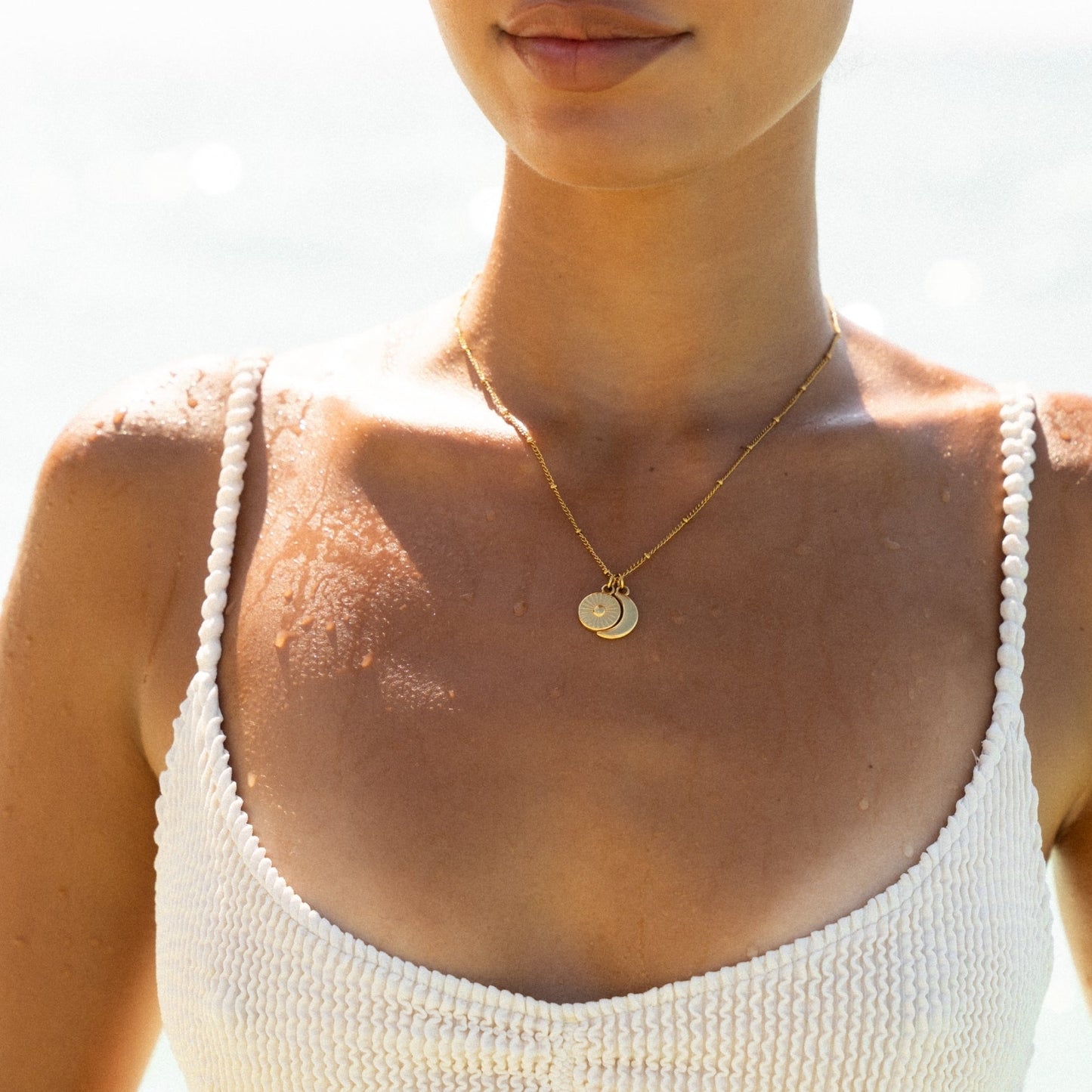 Damen Halskette Gold Doppelanhänger Sonne und Mond Edelstahl wasserfest minimalistischer Schmuck