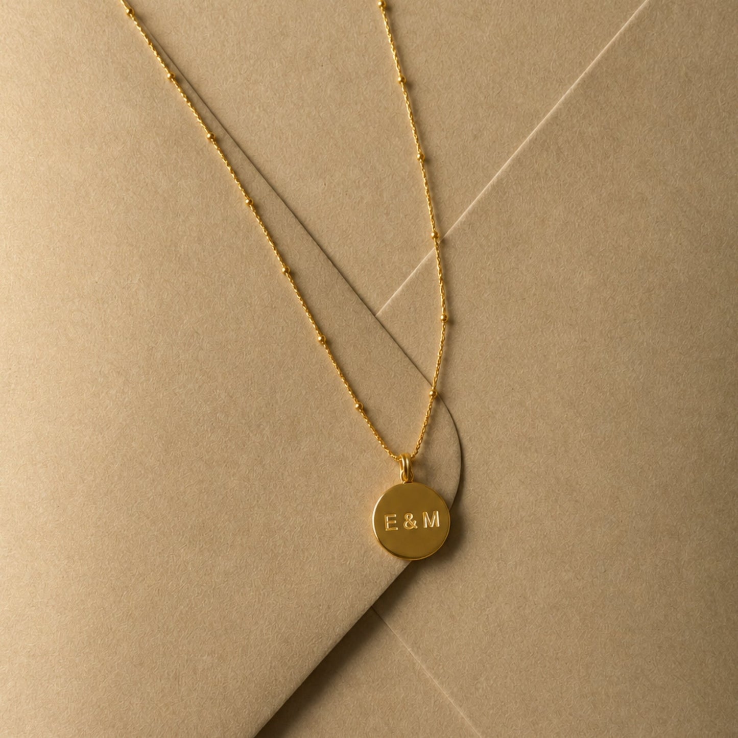 Damen Medaillon Halskette Gold mit Gravur personalisierbar Edelstahl wasserfest Schmuck