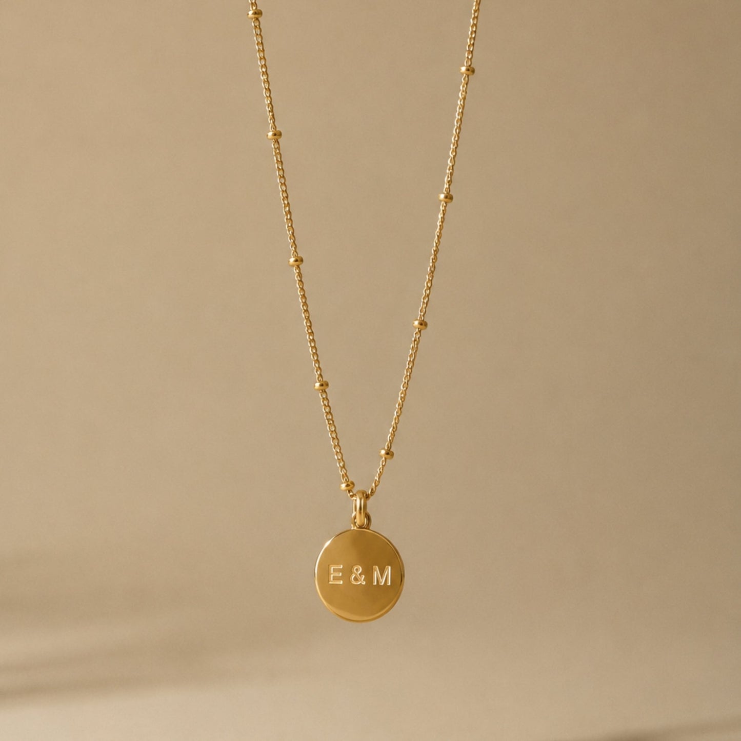 Damen Medaillon Halskette Gold mit Gravur personalisierbar Edelstahl wasserfest Schmuck