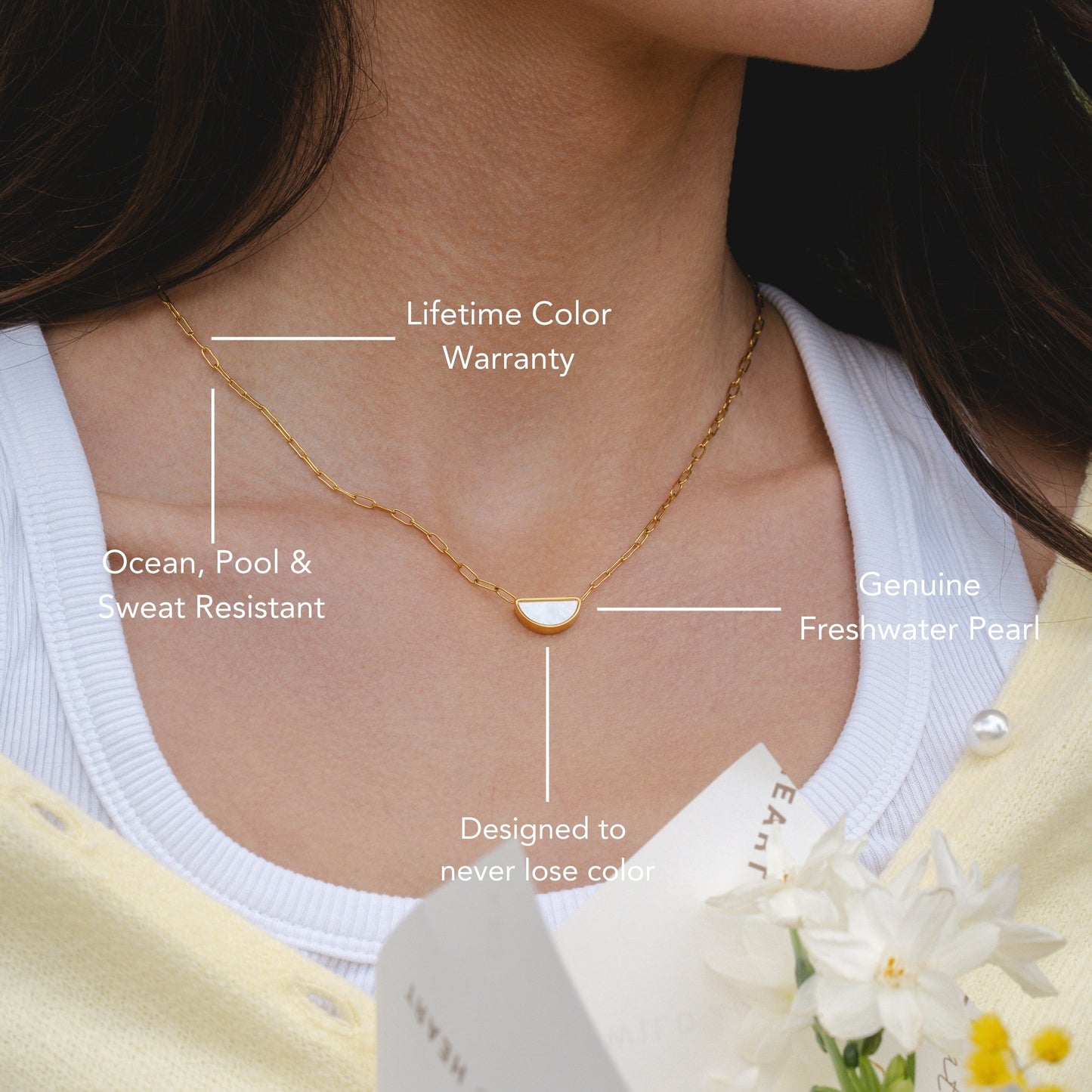 Damen Choker Halskette goldfarben mit Perlmutt Anhänger aus Edelstahl