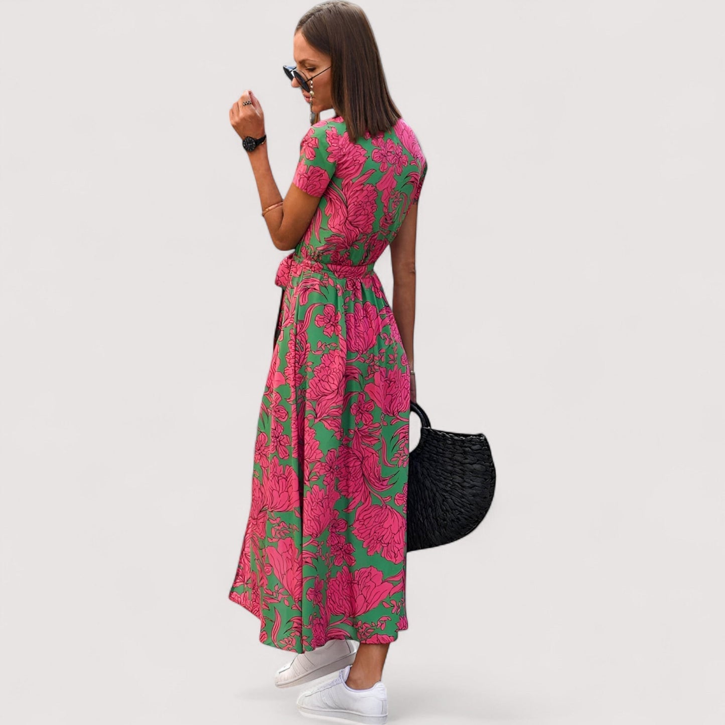 Damen Wickelkleid Blumenmuster kurzarm tailliert fließende Passform für Alltag und Abend
