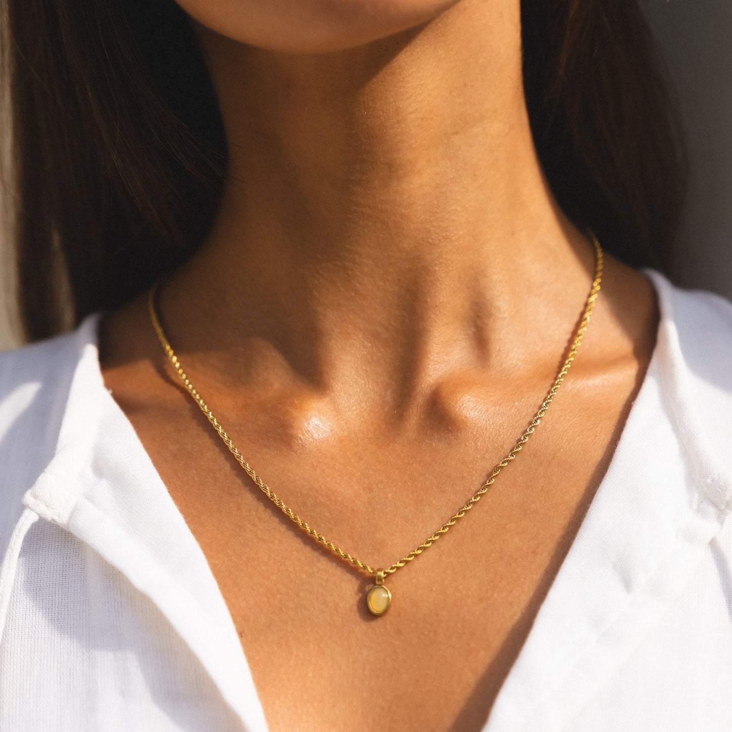 Damen Halskette Gold mit Aventurin Anhänger, grüne Naturstein Kette, verstellbar, wasserfest, hypoallergen