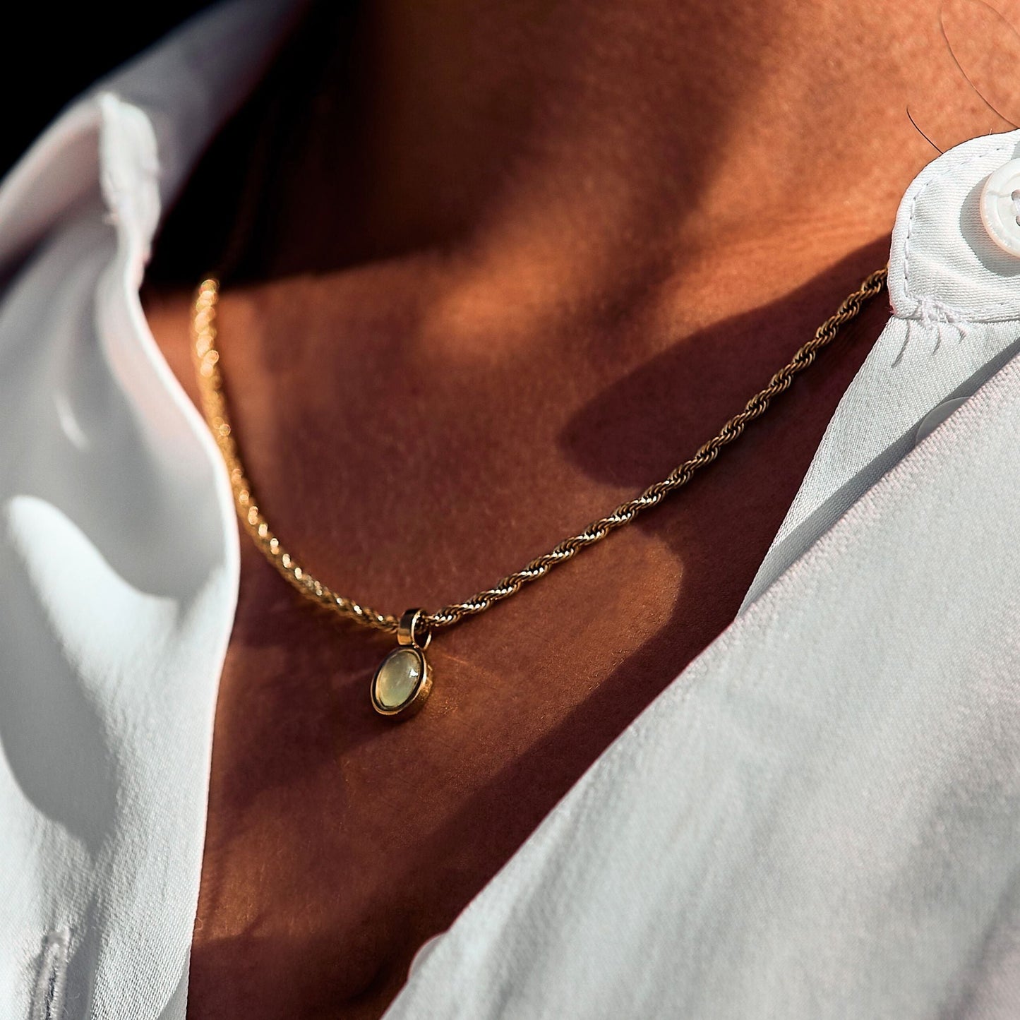 Damen Halskette Gold mit Aventurin Anhänger, grüne Naturstein Kette, verstellbar, wasserfest, hypoallergen