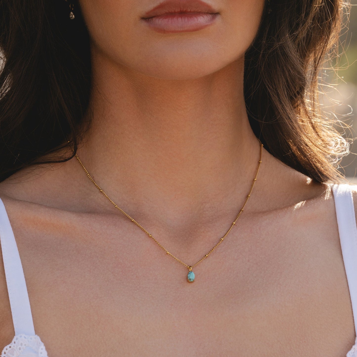 Damen Halskette goldfarben mit Türkis Anhänger und Beaded Chain aus Edelstahl