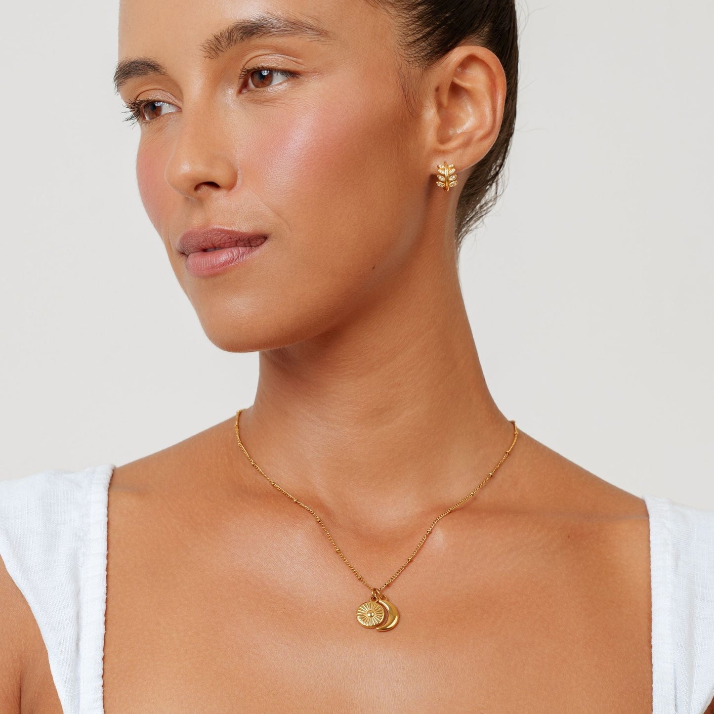 Damen Halskette Gold Doppelanhänger Sonne und Mond Edelstahl wasserfest minimalistischer Schmuck