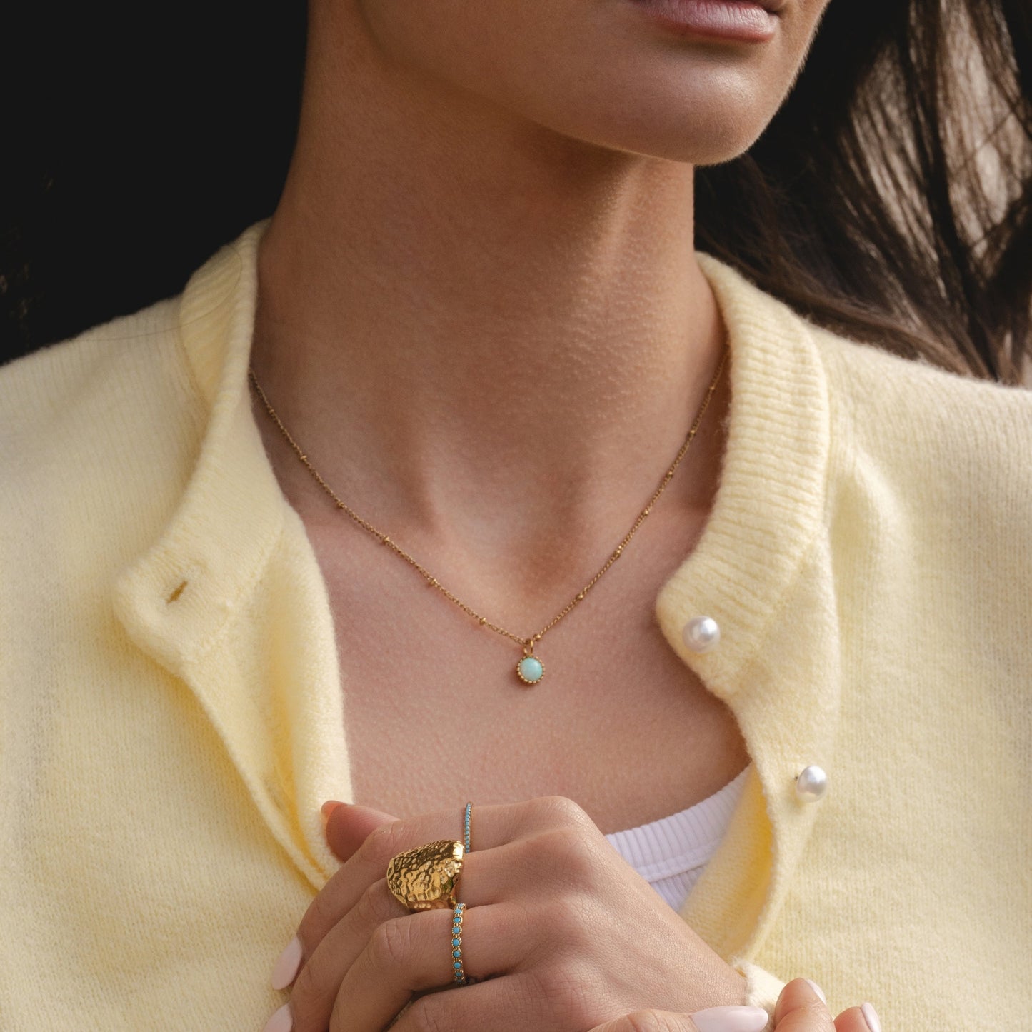 Damen Halskette goldfarben mit rundem Opal Anhänger aus Edelstahl