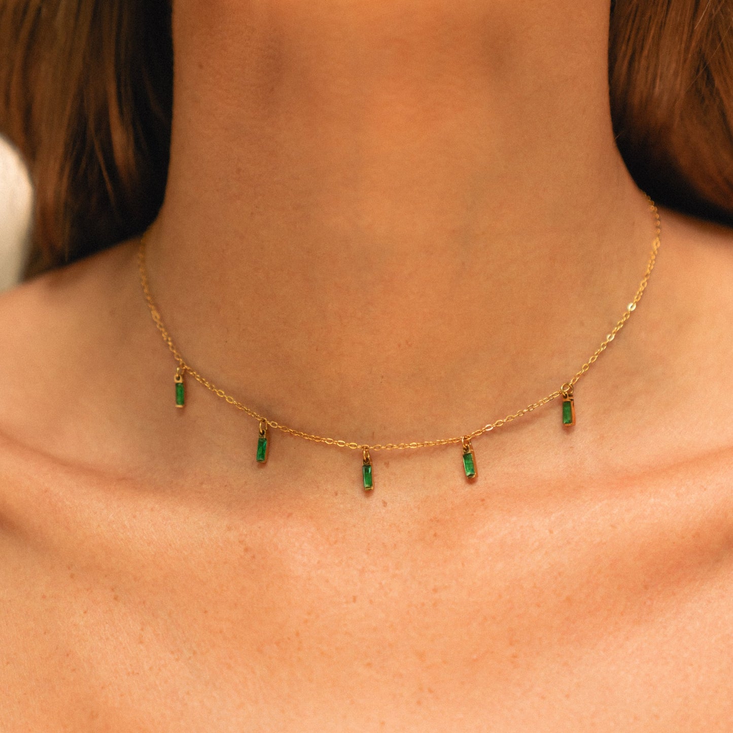 Damen Choker Halskette mit grünem Smaragdoptik Anhänger aus Edelstahl