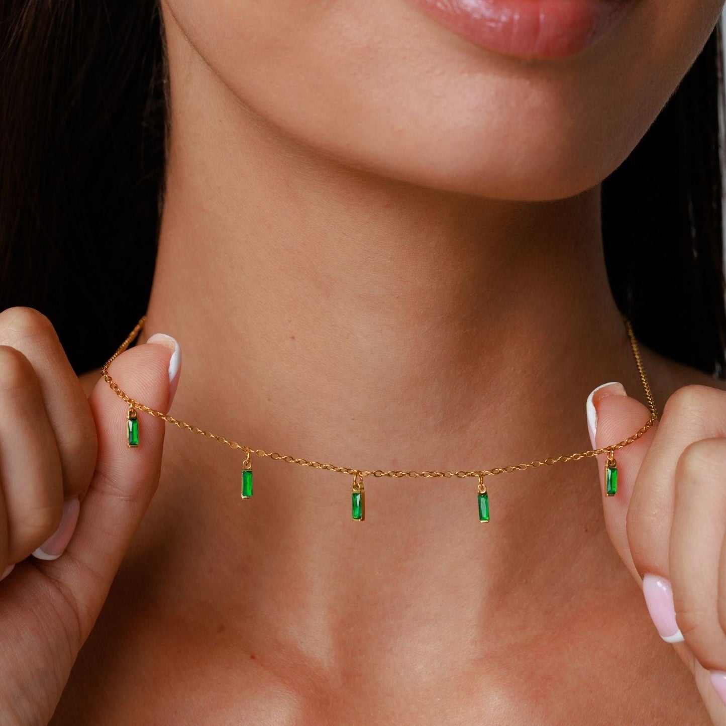 Damen Choker Halskette mit grünem Smaragdoptik Anhänger aus Edelstahl