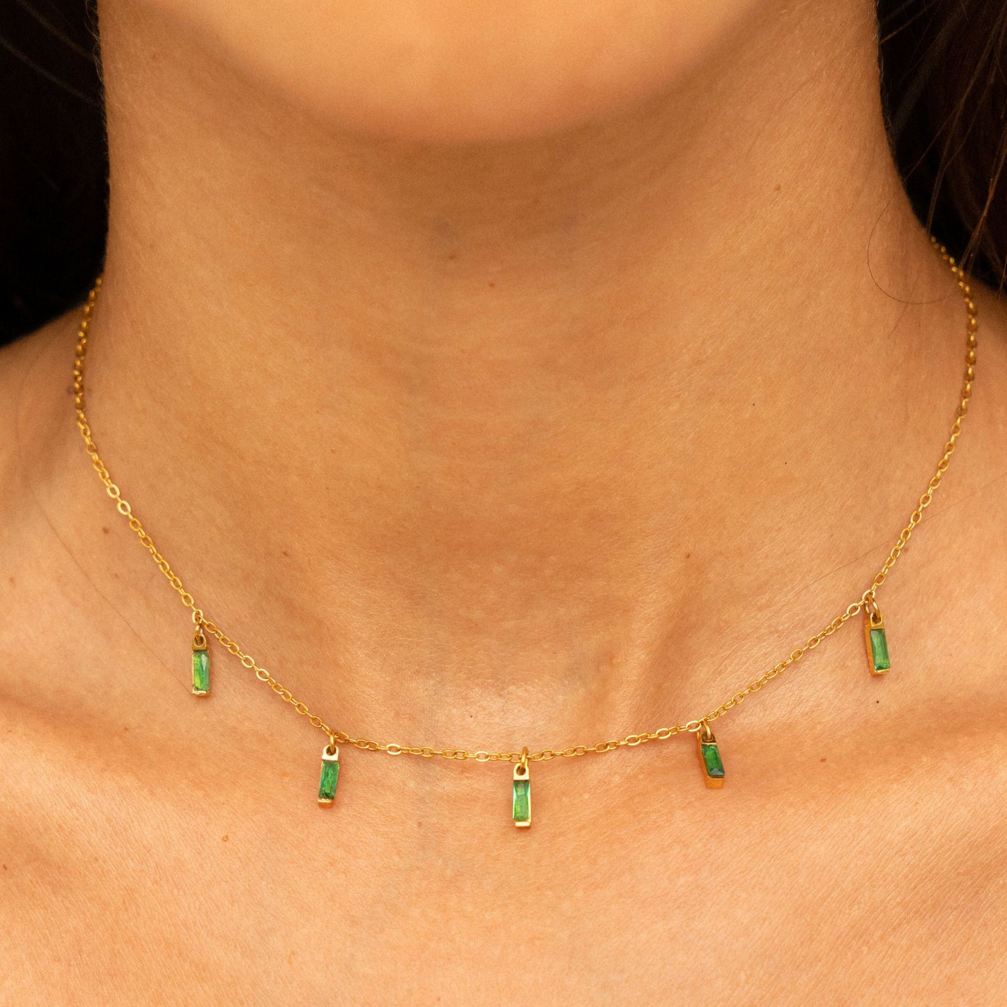 Damen Choker Halskette mit grünem Smaragdoptik Anhänger aus Edelstahl