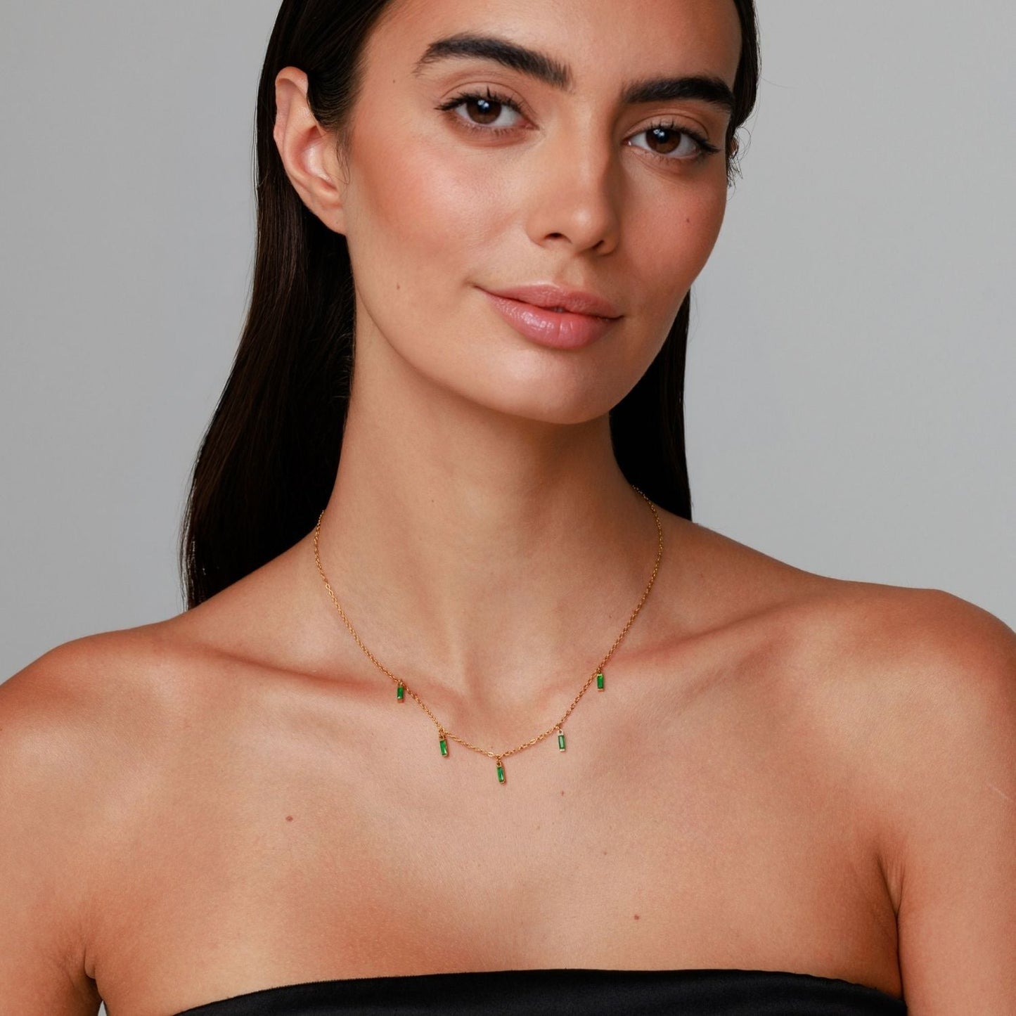 Damen Choker Halskette mit grünem Smaragdoptik Anhänger aus Edelstahl