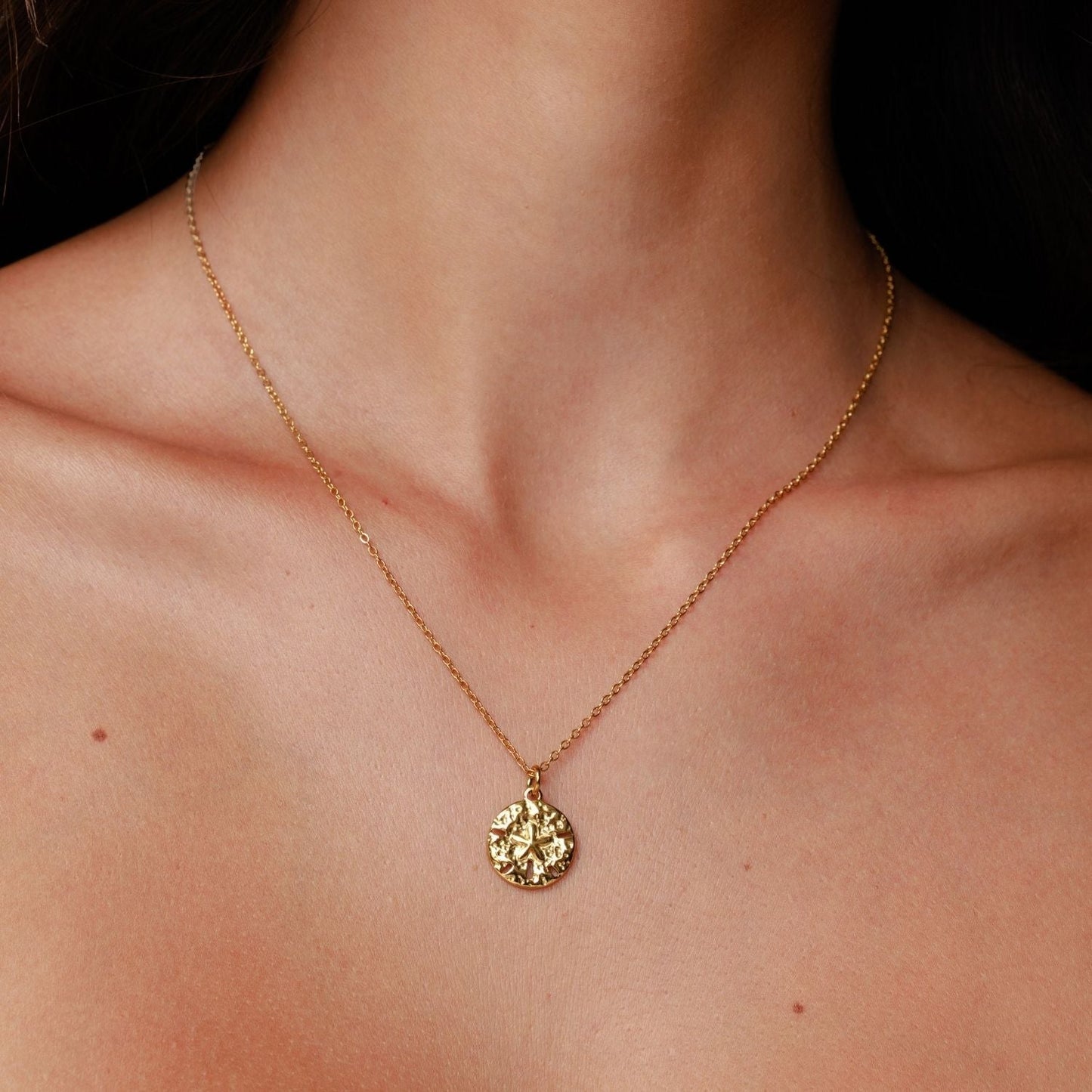 Damen Halskette Gold mit Sanddollar Anhänger, maritime Kette, verstellbar, wasserfest, hypoallergen
