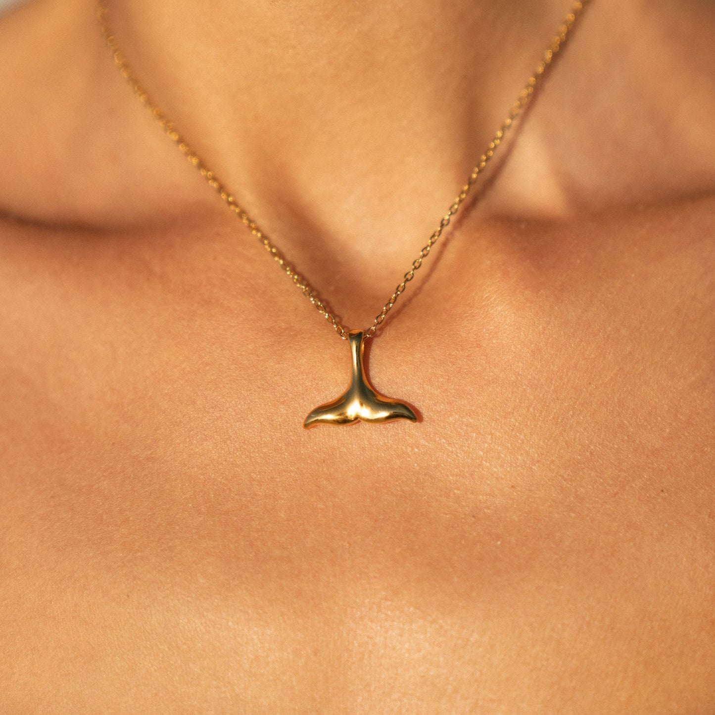 Damen Halskette Gold Walflosse Edelstahl 18K PVD Verstellbare Maritime Schmuckkette